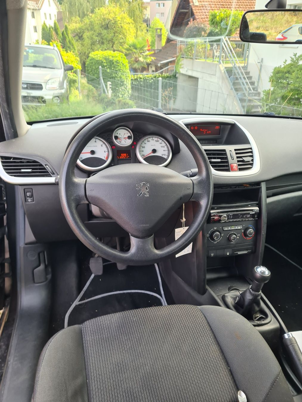 Peugeot Automobili: Peugeot 207 frisch ab MFK – Usato da Bäretswil venduto da WamoNeu 6