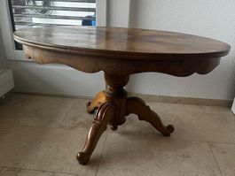 Antiker Massivholz Tisch – Unikat mit Maserung