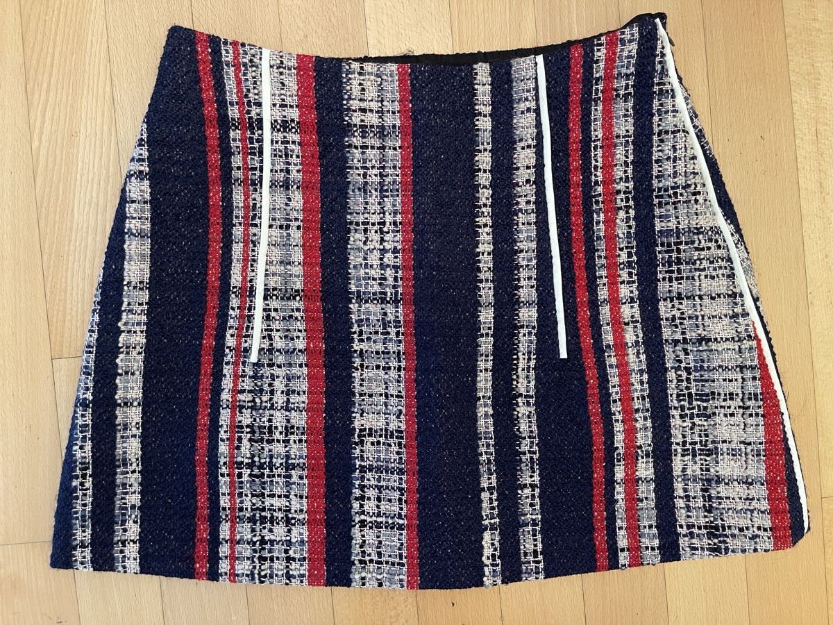 Prada Gonne: PRADA tweed skirt size 42 (IT) – Nuovo (secondo la descrizione) da Castagnola venduto da Car2X2N