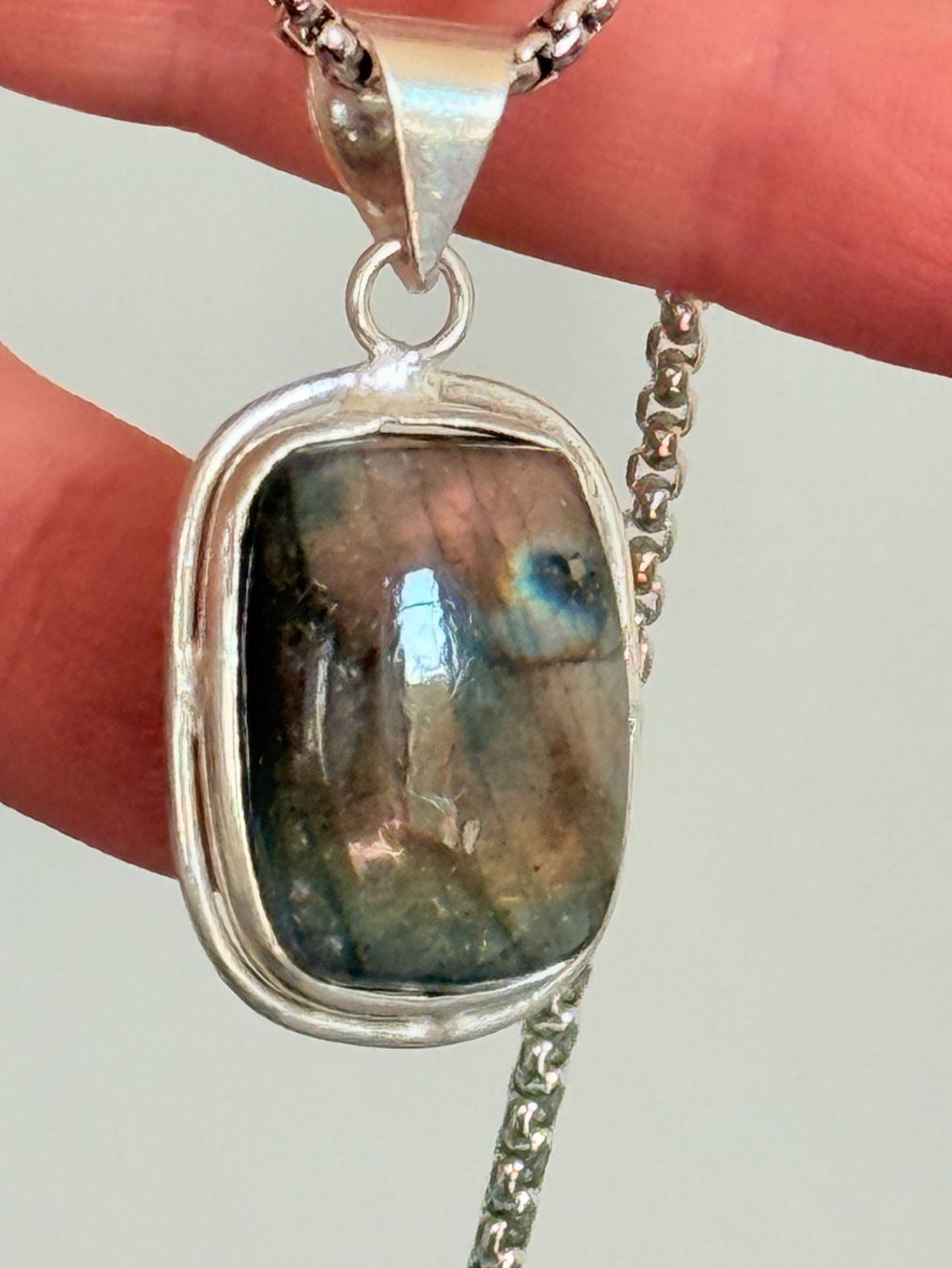 Catenine: Collier Labradorite  - Élégant et unique – Nuovo e nell'imballaggio originale da Genève venduto da AGBERG