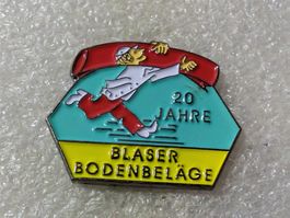 Ansteckpin 64: 20 Jahre Blaser Bodenbeläge