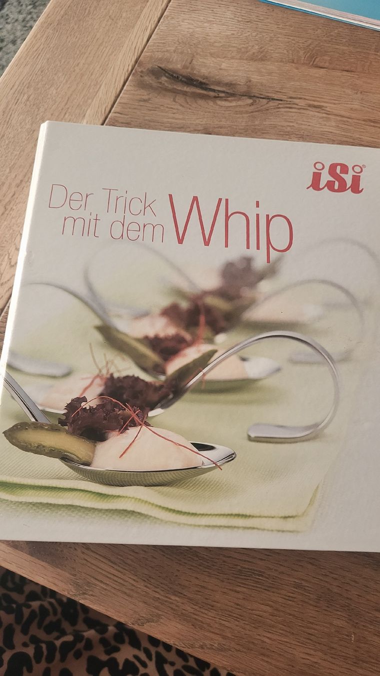 Elettrodomestici da cucina: iSi Rahmbläser Whip mit Kochbuch  – Usato da zürich venduto da wuscheli0102 1