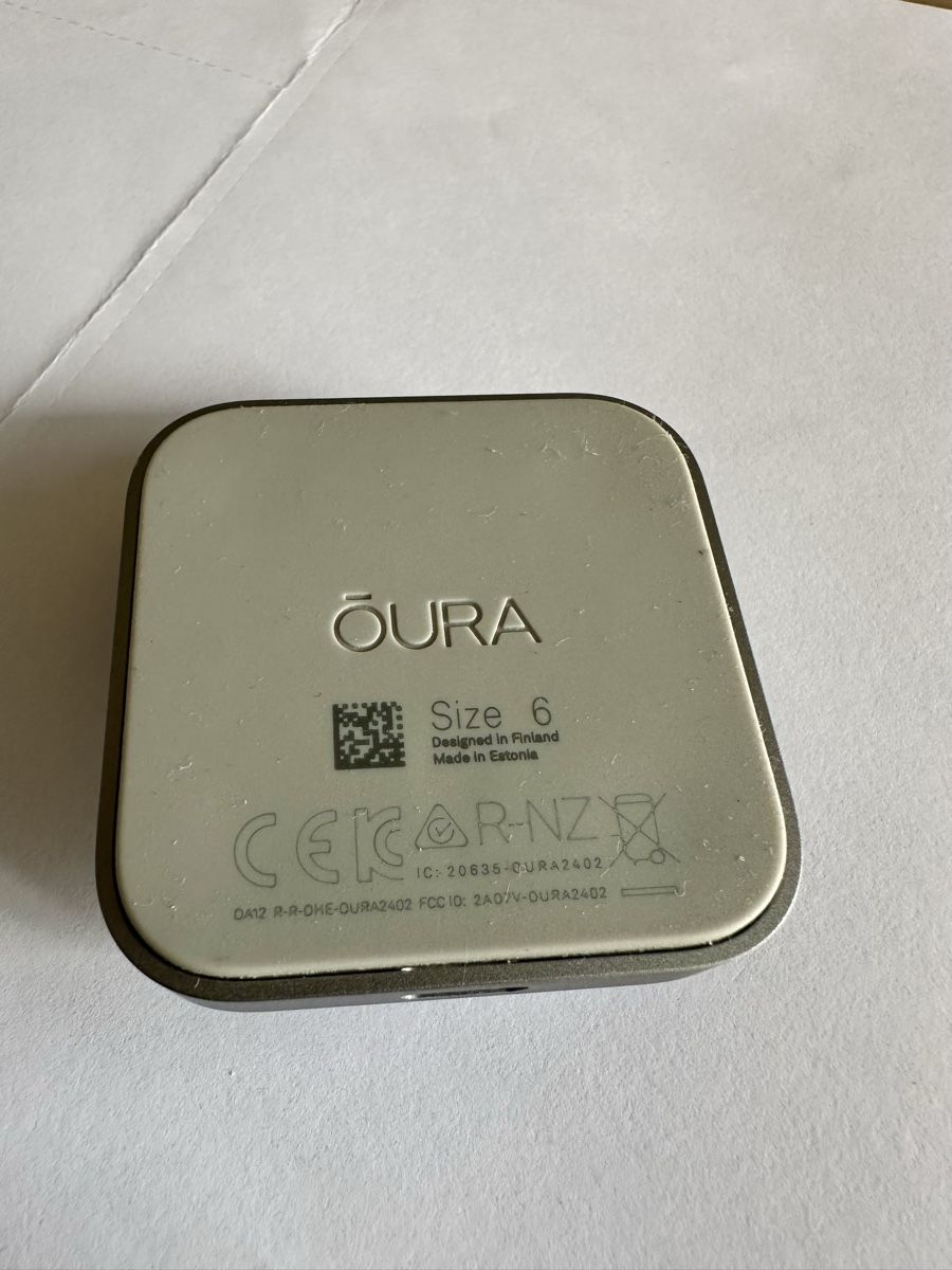 Oura Ringe: Oura Ring 4 – Stealth – Size 6 – Gebraucht aus Zürich von cctsim 6