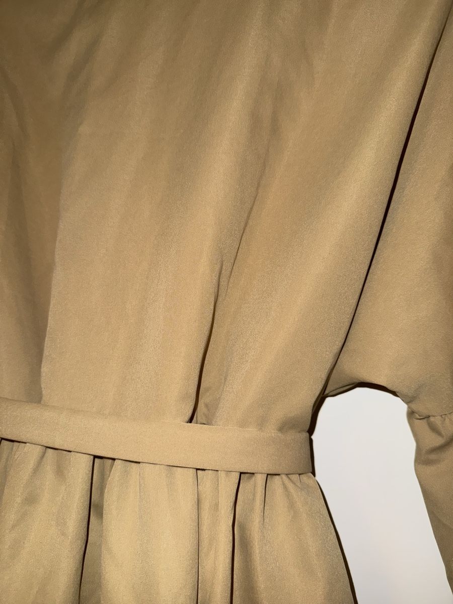 Giacche: Trenchcoat mit Ballonärmeln Grösse S – Usato da Mörschwil venduto da Seegurke18 4