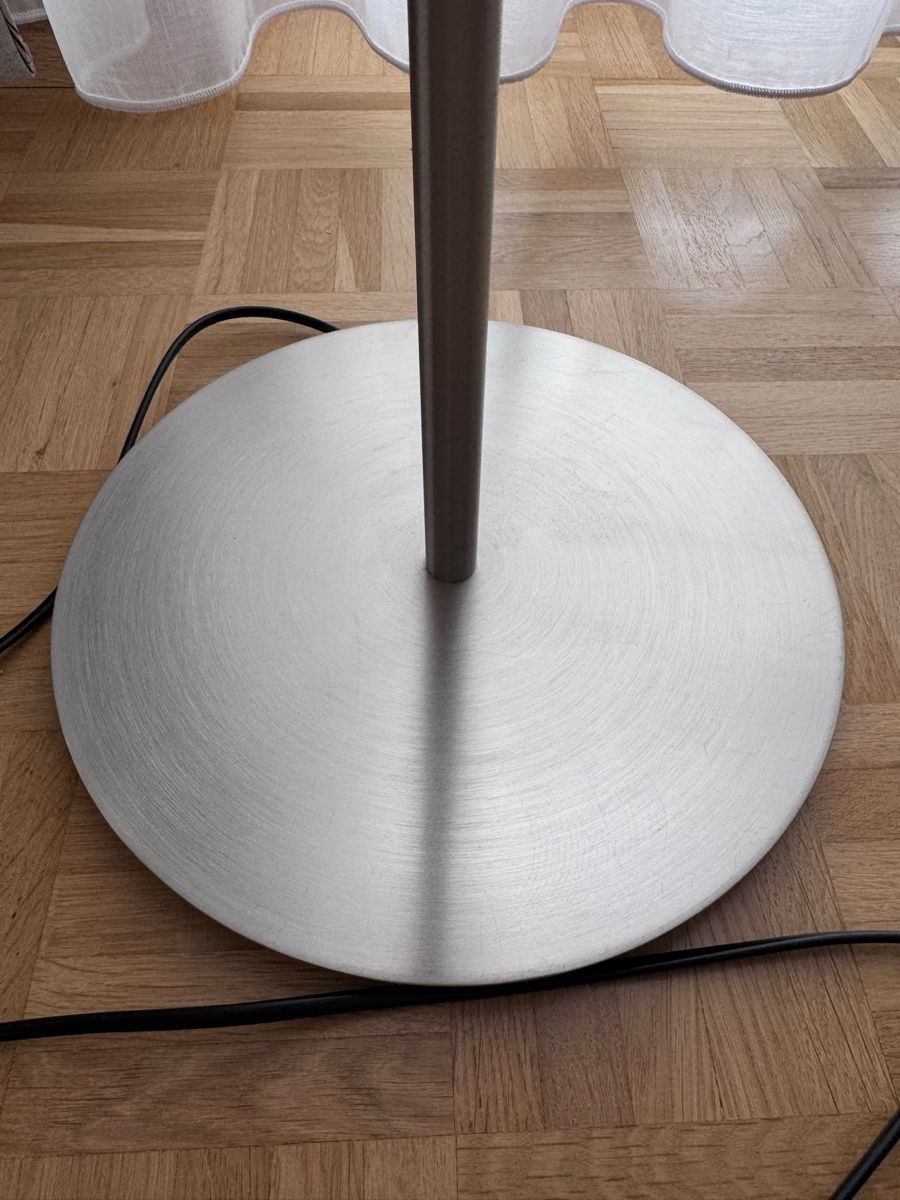 Ikea Lampade: IKEA Stehlampe mit Metallfuss und Stoffschirm – Usato da St. Gallen venduto da SirCaledor 3