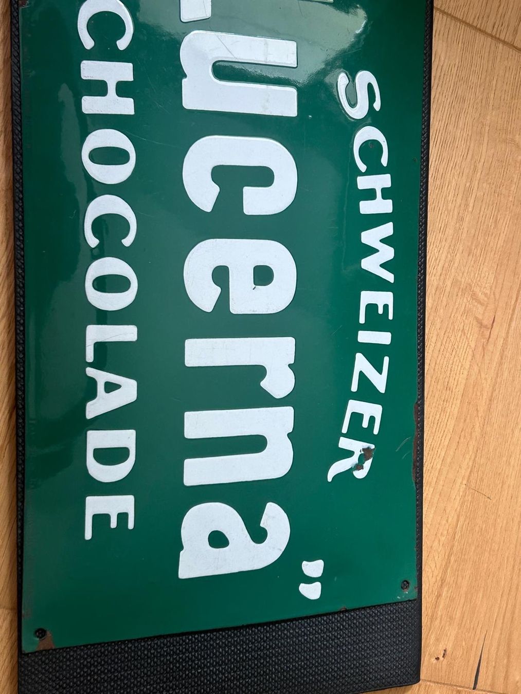 Insegne: **Antikes Emaille Reklameschild Lucerna Chocolade Schweiz** – Usato da Pieterlen venduto da GoOnStage 3