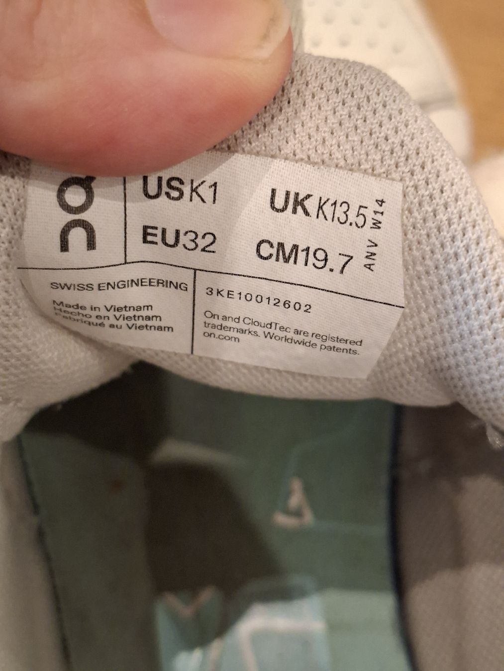 On Scarpe per ragazzi: On Roger Kids  - EU 32 – Usato da Zürich venduto da Lolaad 4