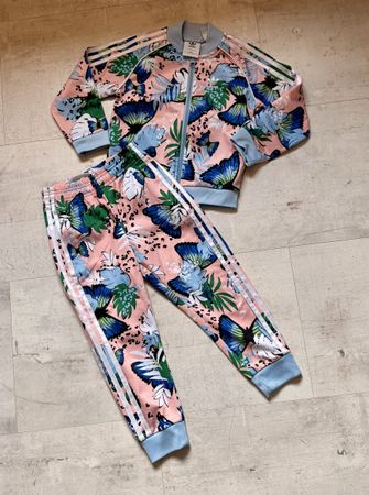 Adidas survêtement floral rose bleu taille 116