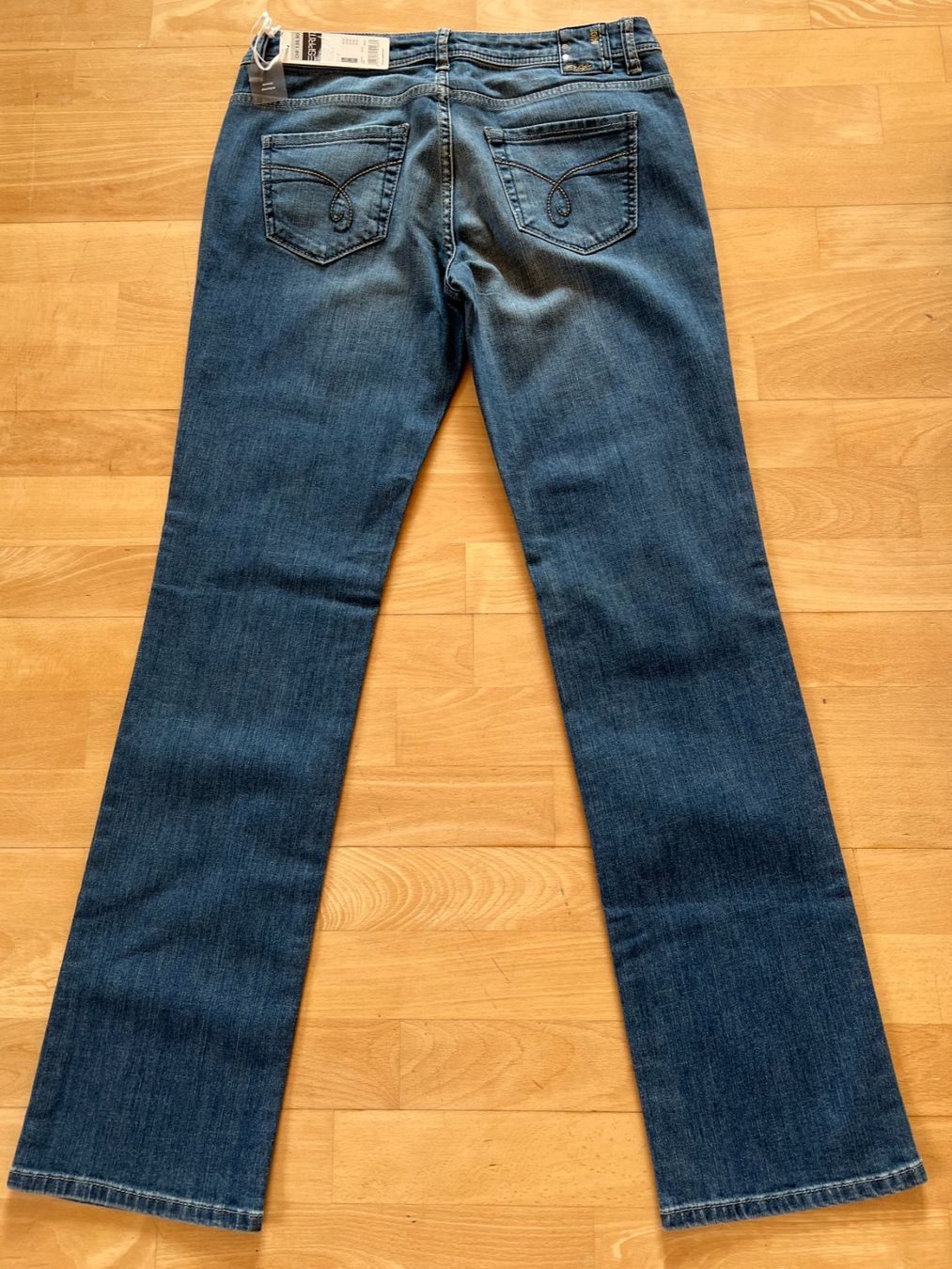 Esprit Jeans: ESPRIT Jeans, Gr. 31/32, NEU – Neuf avec emballage d'origine à Worb par farben20zauber 3