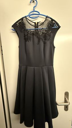 Kleid Ted Baker schwarz mit Stickerei Grösse 1 neuwertig