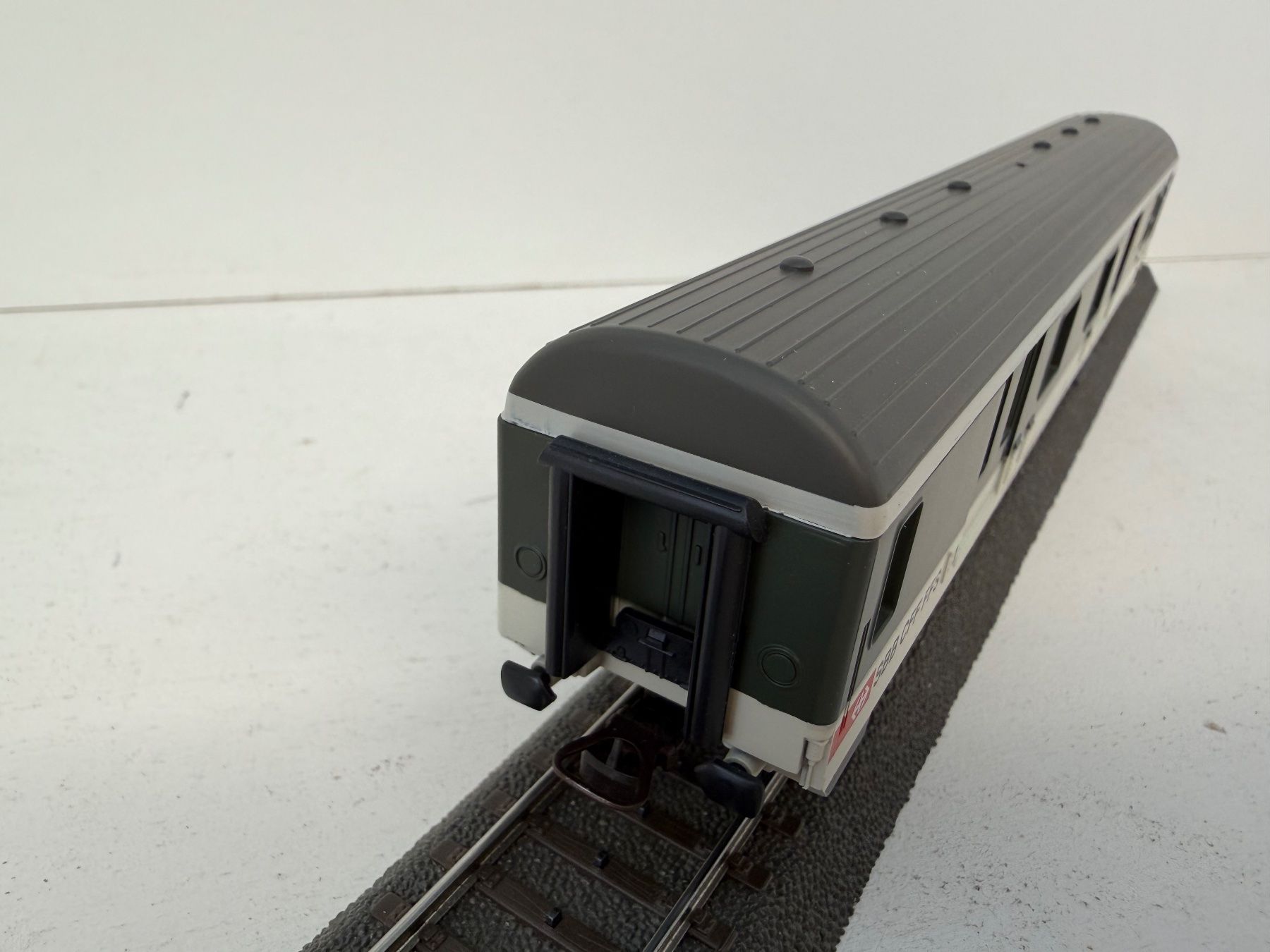 Lima Modelleisenbahnen: Lima 309365 SBB Gepäckwagen – Gebraucht aus Büsserach von ModellbahnDepot 5