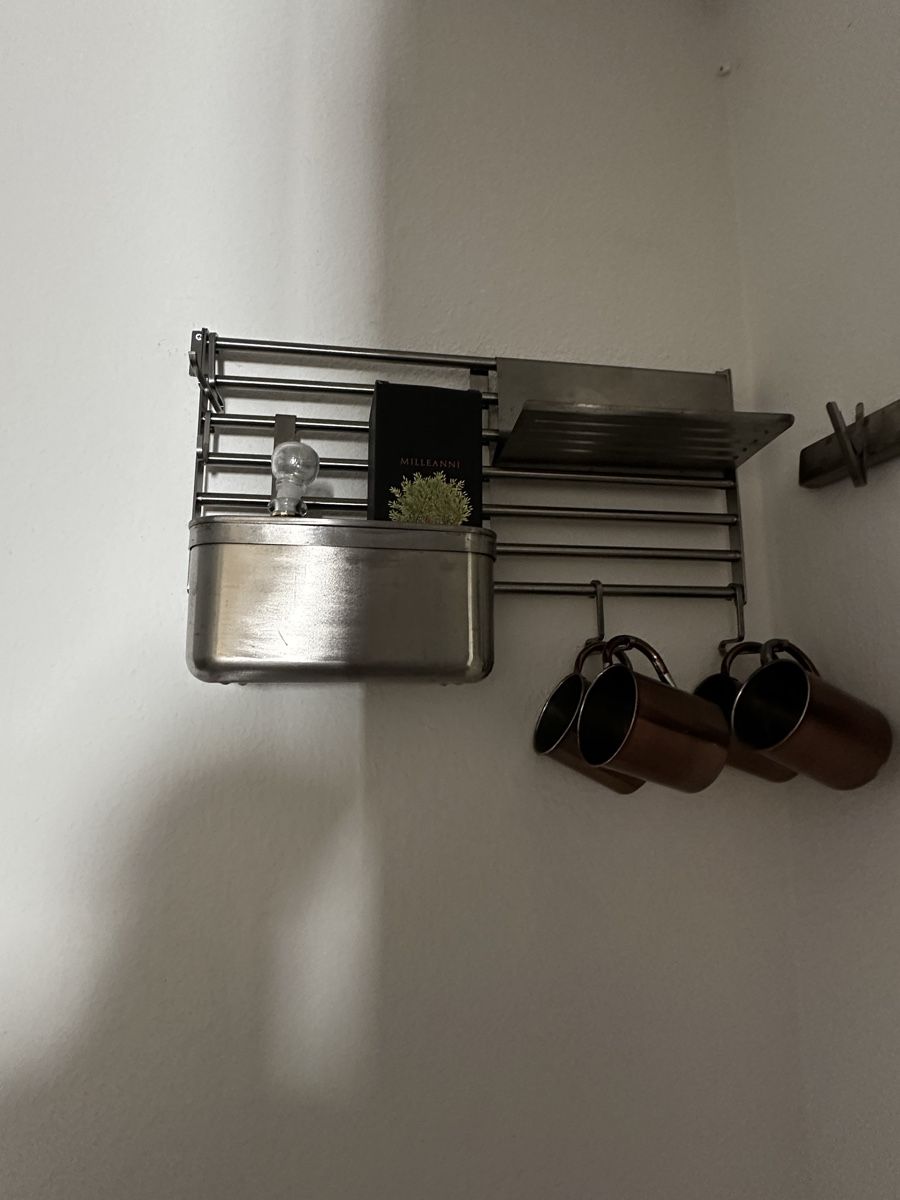 Ikea Appareils de cuisine: IKEA kitchen knife rack and rail with tubs. – D'occasion à Basel par VanBuyer2010 3