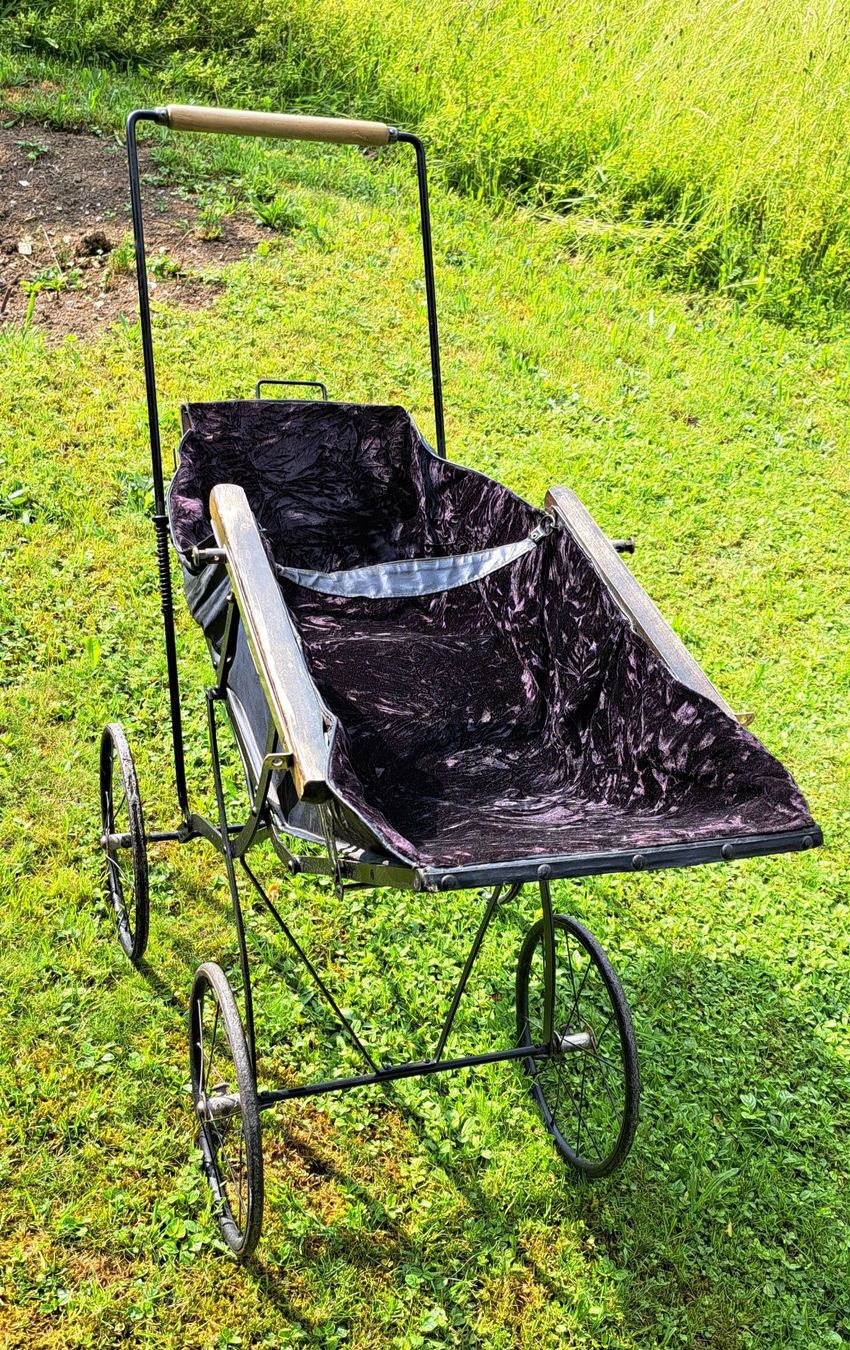Carrozzine: Antik Kinderwagen ca. 1800 – Usato da Reutigen venduto da IrisFashion 1