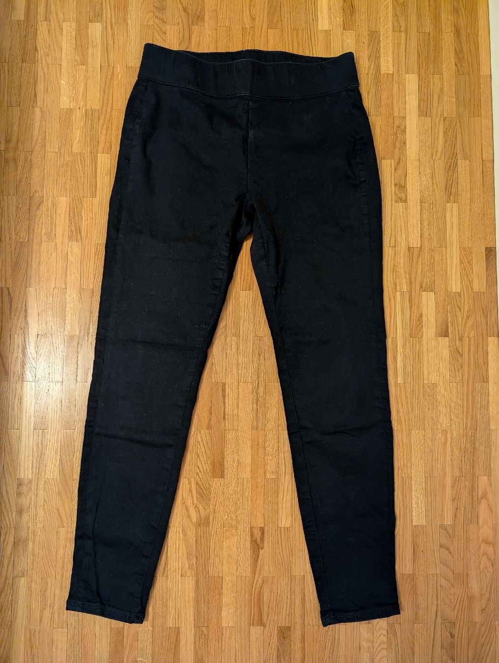 Pantaloni: Dunkelblaue Jeggings, Grösse 30/30 – Usato da Morges venduto da bar_v9mx