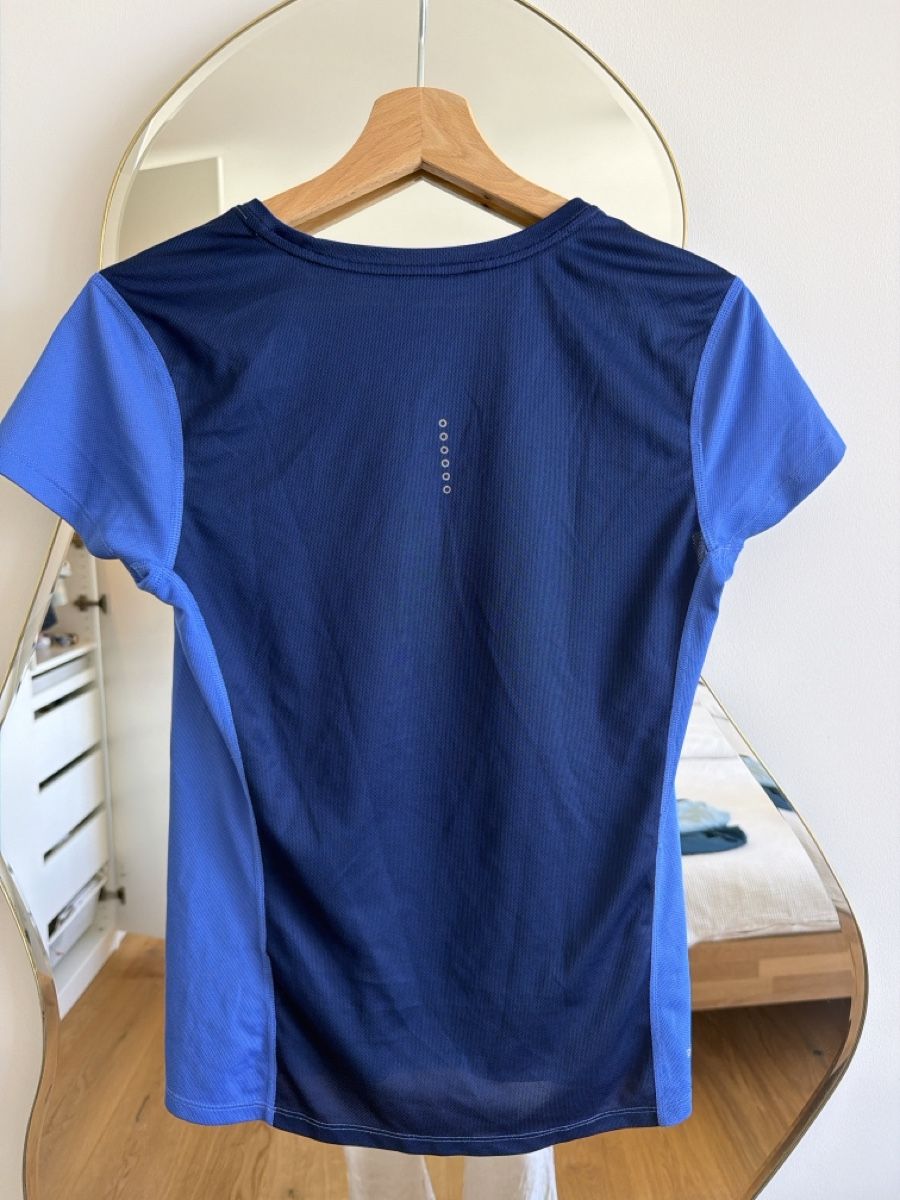 Nike T-shirt: Nike Laufshirt Damen blau kurzarm – Usato da Horgen venduto da mavi08 1