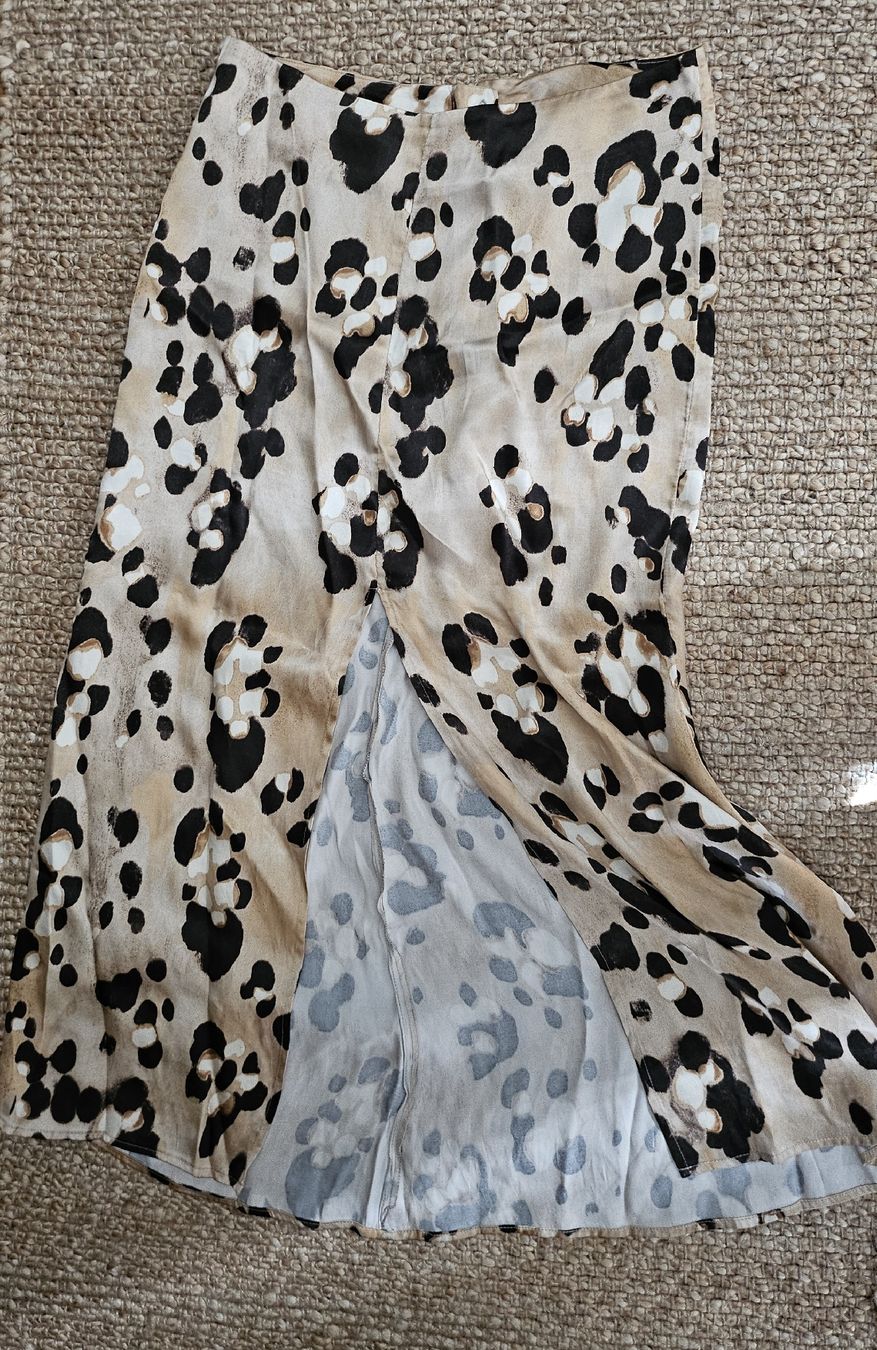H&M Röcke: HM Rock mit Tiermuster, Grösse 38 – Neu (gemäss Beschreibung) aus Bülach von ane_yn2b 3