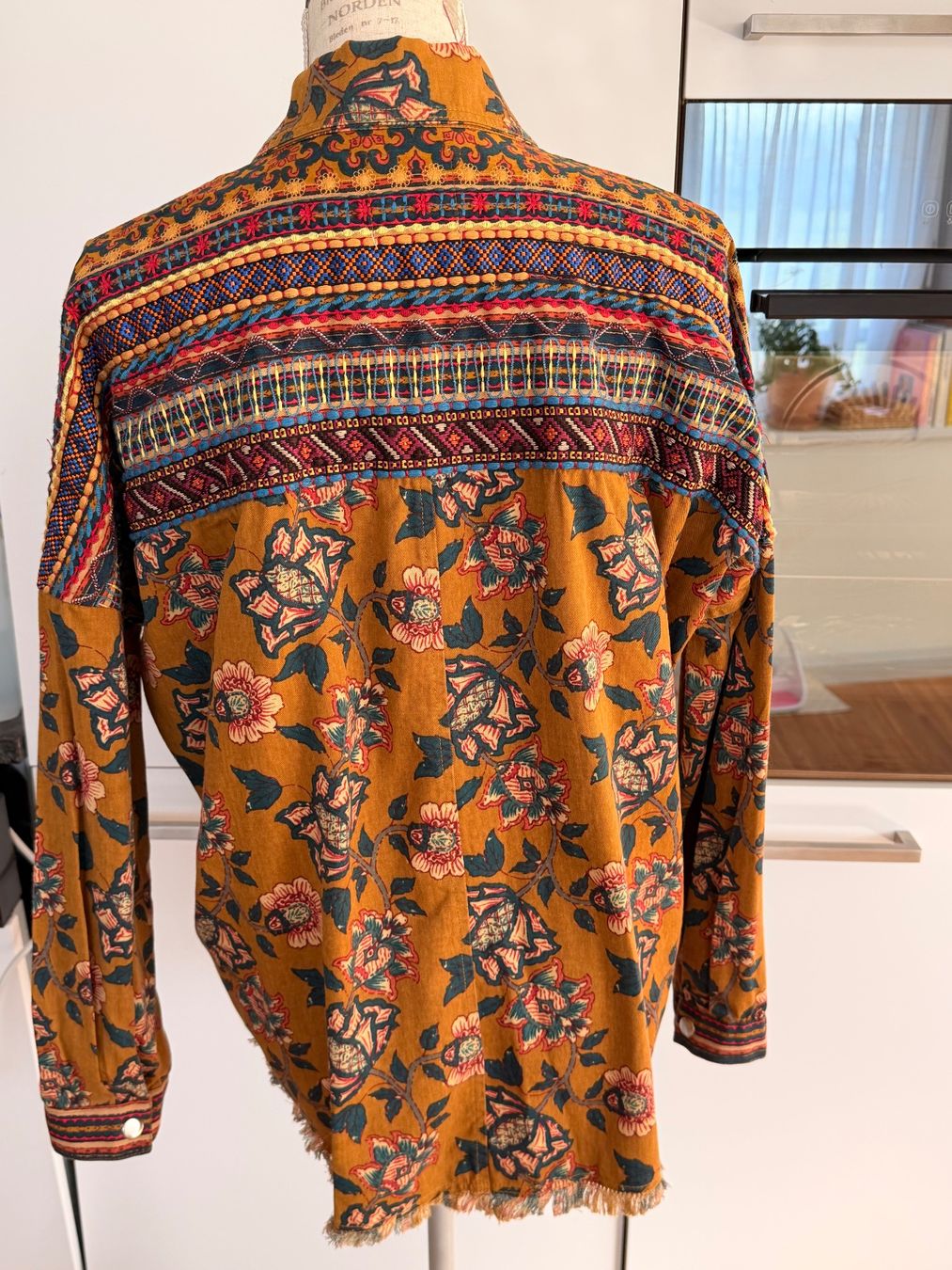 Zara Jacken: Shacket mit Blumenmuster | Grösse M – Neu (gemäss Beschreibung) aus Zumikon von ABrus01 2