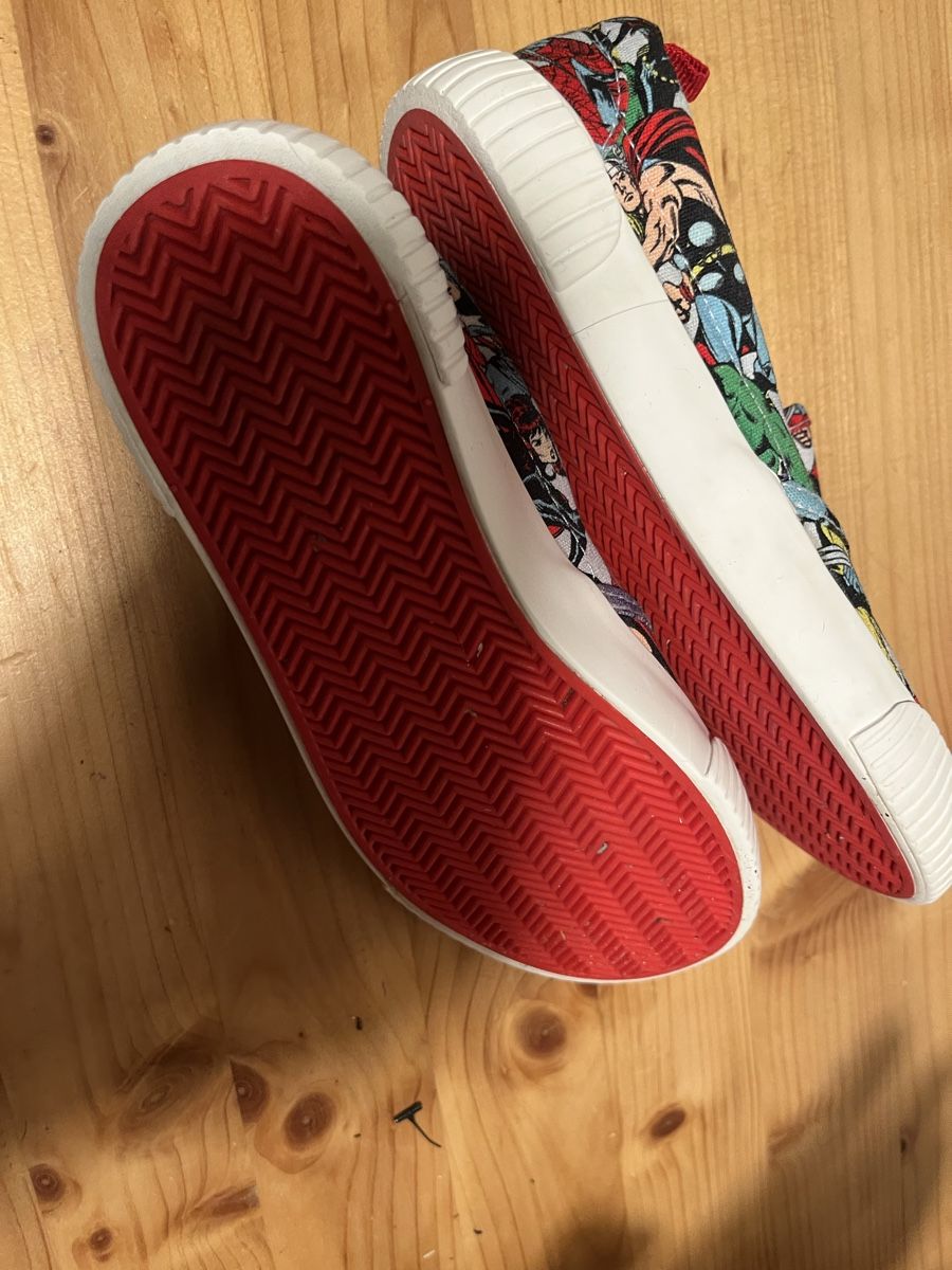Scarpe per ragazzi: Sneakers Gr. 31 Marvel – Nuovo (secondo la descrizione) da Adelboden venduto da Jestil20 1