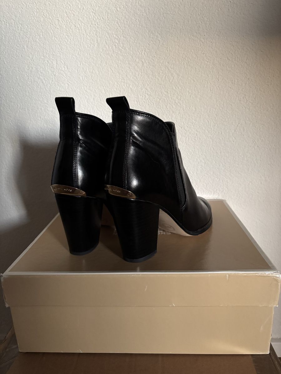 Michael Kors Chaussures femmes: Schuhen – D'occasion à Wichtrach par oem_7glc 2