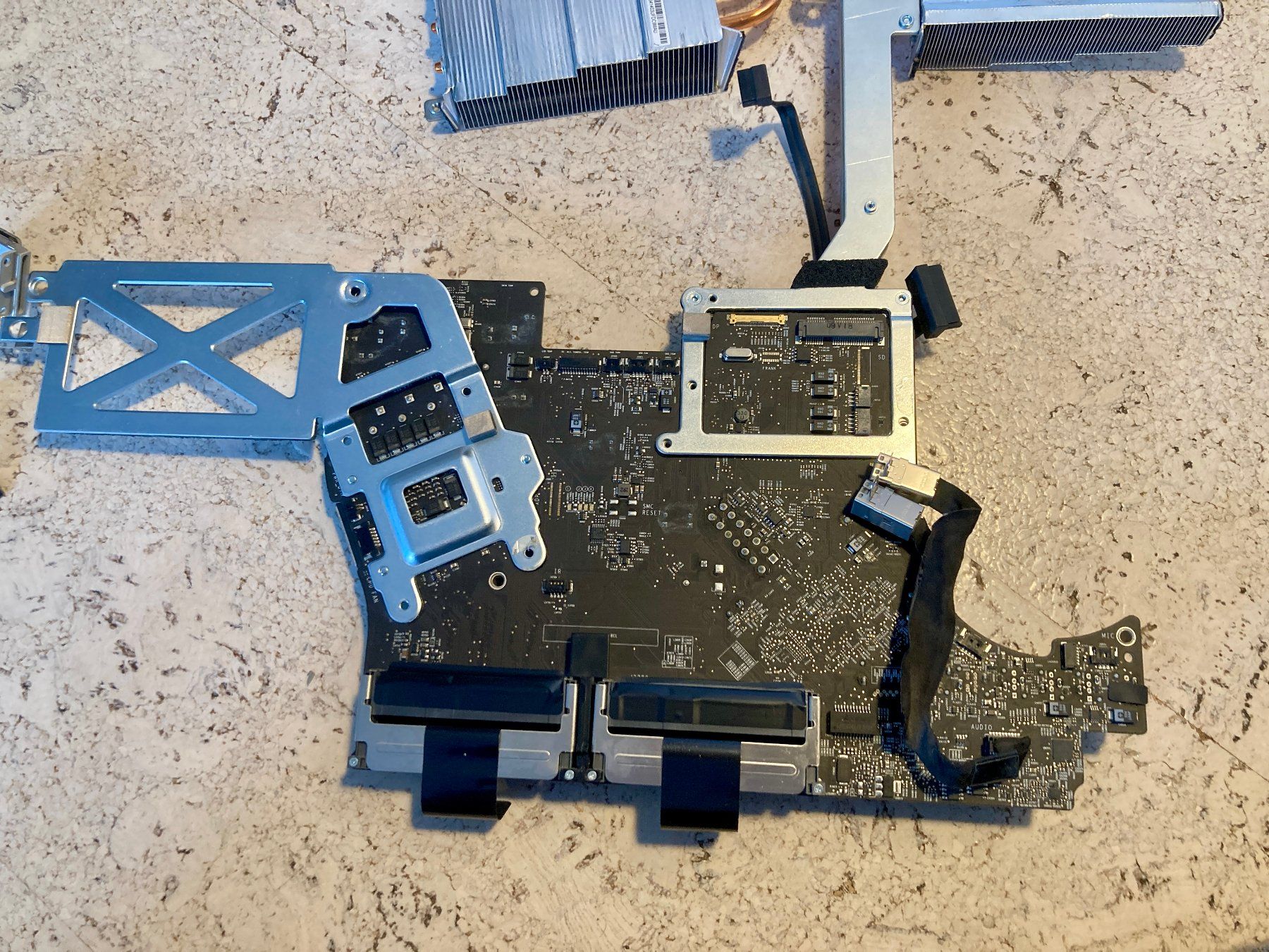 Intel Schede madri: Apple iMac A1311 2010 Logic Mother Board mit CPU – Usato da Saas-Grund venduto da GarageSaleToday 6
