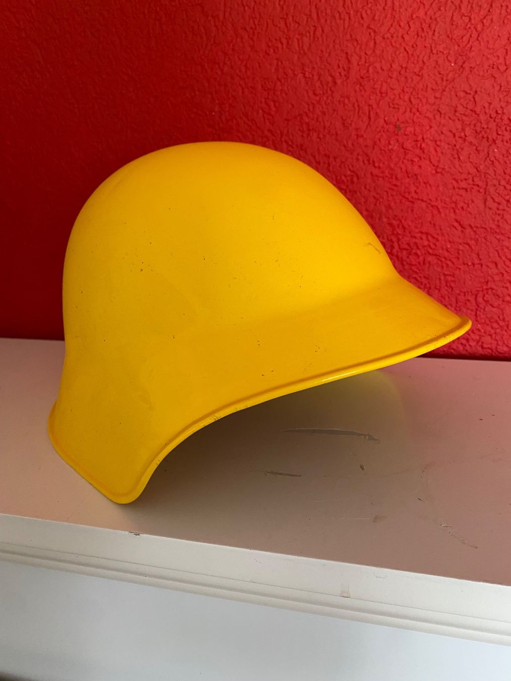 Antike Kleidung & Accessoires: Stahlhelm – Neu und originalverpackt aus Zäziwil von Emlea