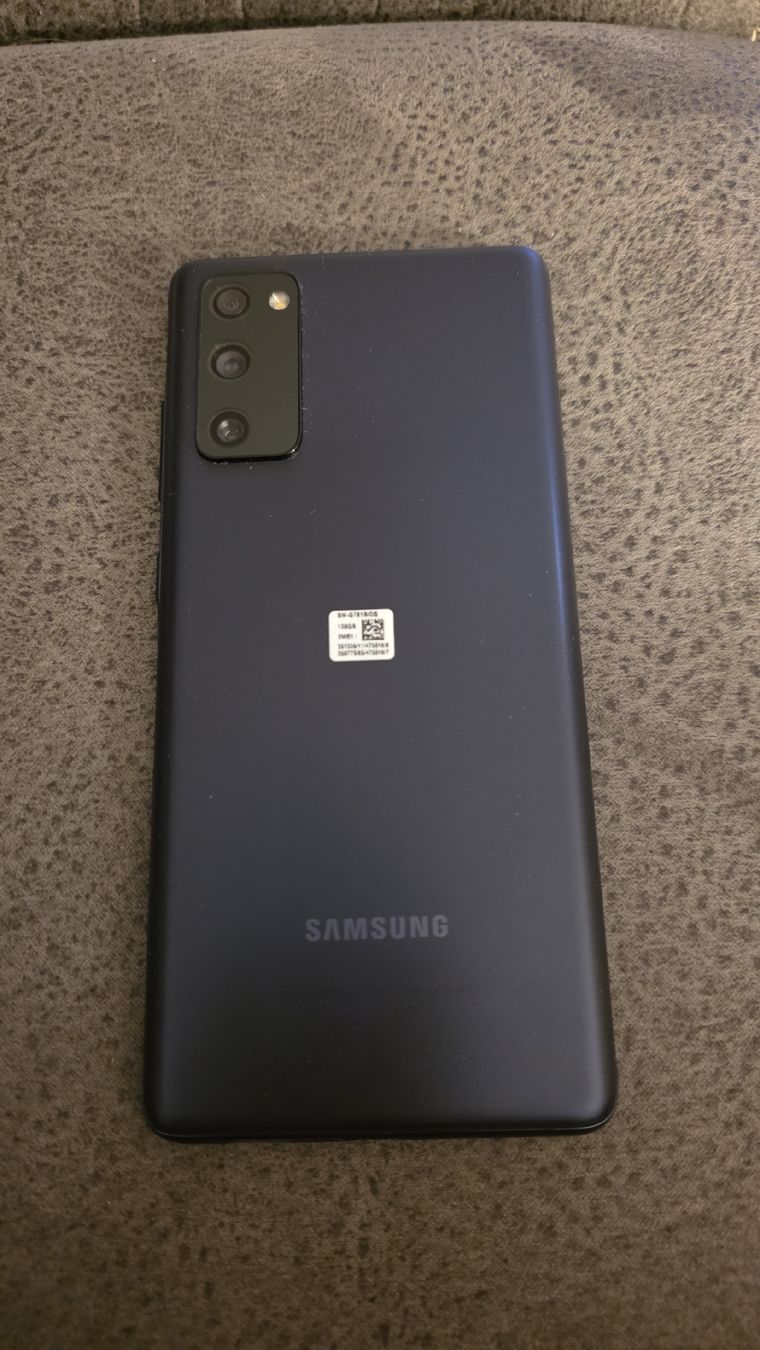 Samsung Telefoni cellulari / Smartphones: SAMSUNG Galaxy S20 FE 5G – Usato da Au ZH venduto da Bandit66 3