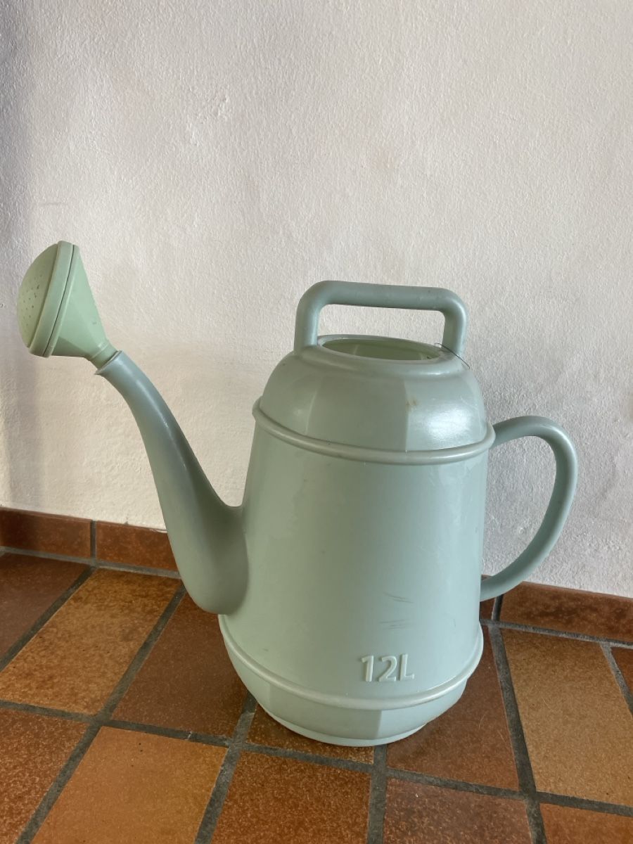 Annaffiatura & Irrigazione: Gießkanne 12 l – Usato da Freidorf TG venduto da ibipatria