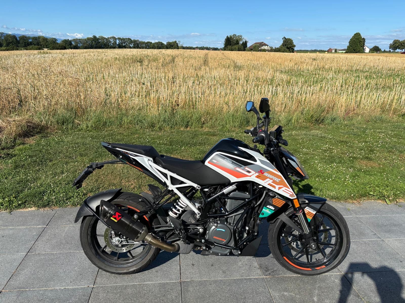 KTM Strada: KTM Duke 390, année 2022 – Usato da Estavayer-le-Lac venduto da Lor_tjg5