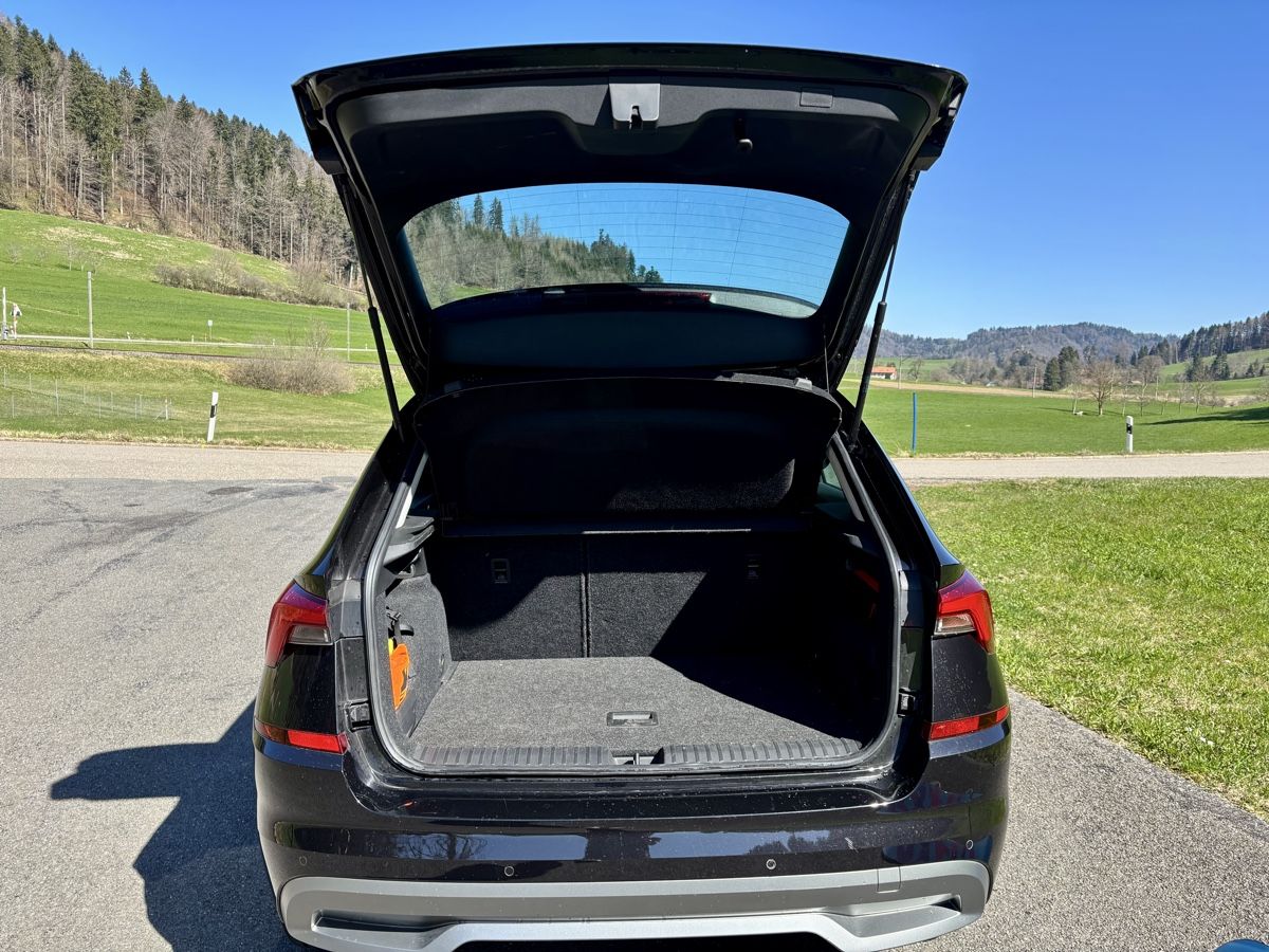 Skoda Automobili: Skoda Kamiq 1.0 TSI – Usato da Pfäffikon ZH venduto da Coffee44 4