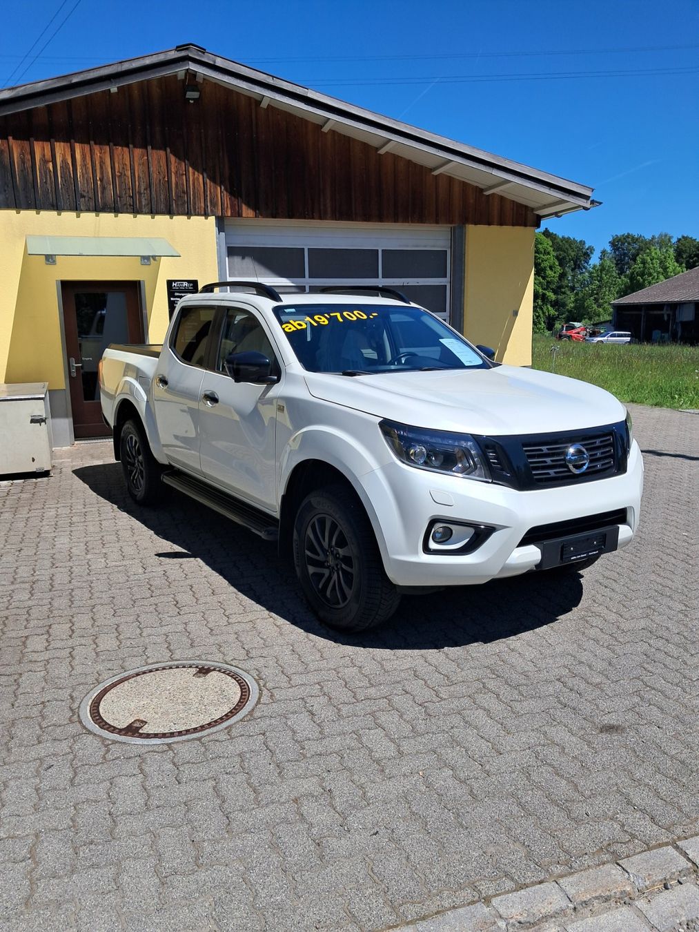Nissan Nutzfahrzeuge: Nissan Navara DC 190PS ab Service und neuer Mfk. – Gebraucht aus Bauma von stacel 1