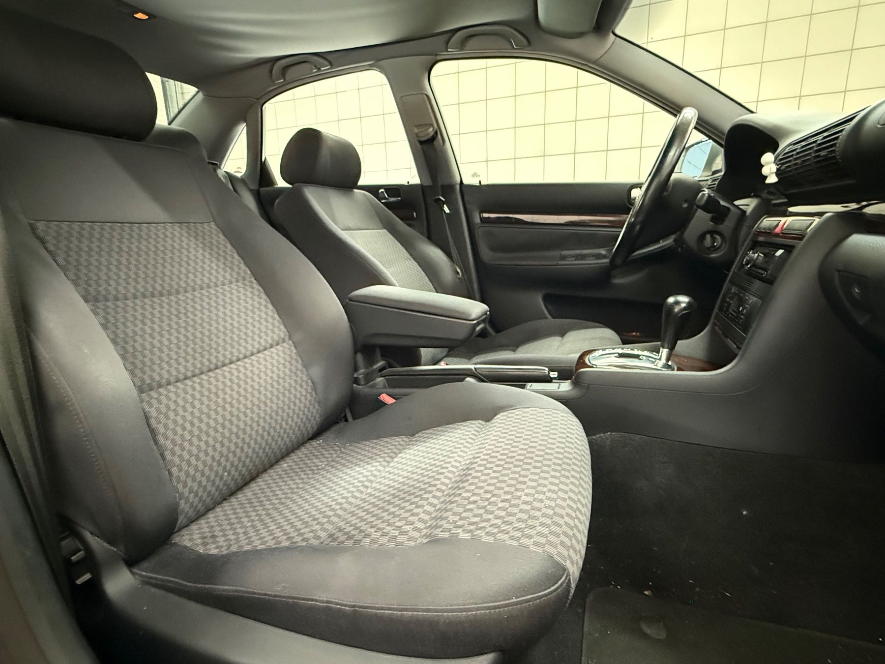 Audi Automobili: Audi A4 1.8 T/MFK 16.01.2026 / Automat – Usato da wallisellen venduto da c.c.nikola.c.c 9
