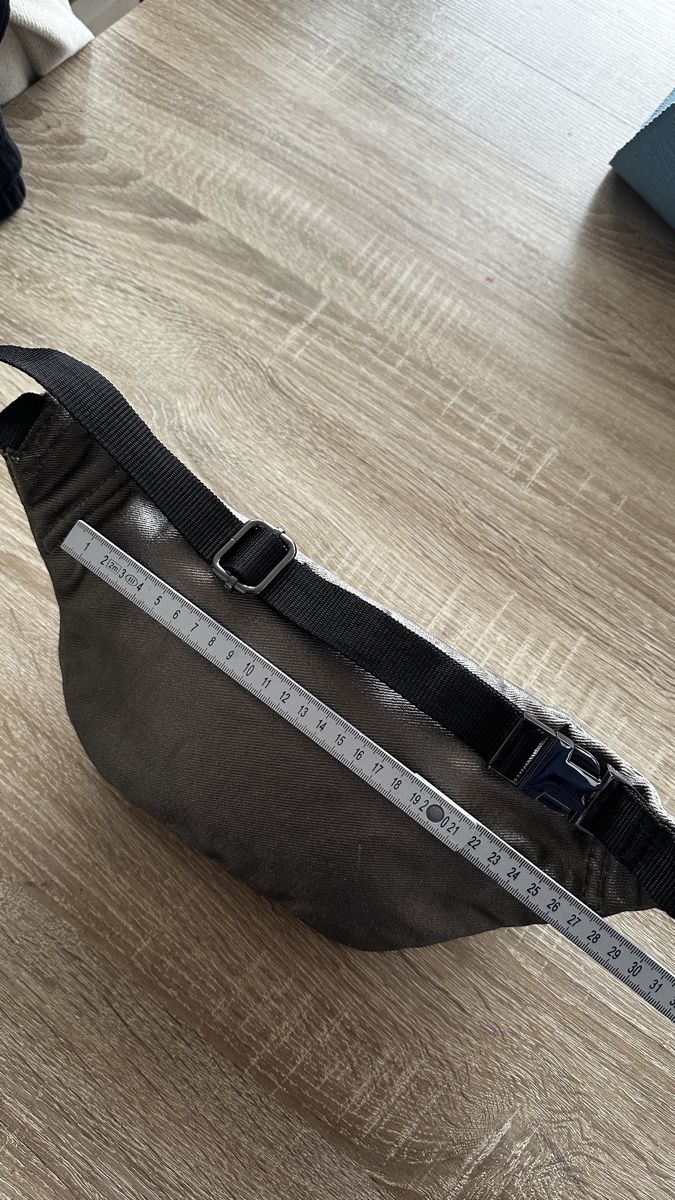 Superdry Taschen für Damen: Superdry Bauchtasche / Gürteltasche – Gebraucht aus Winterthur von -BeHappy24- 3
