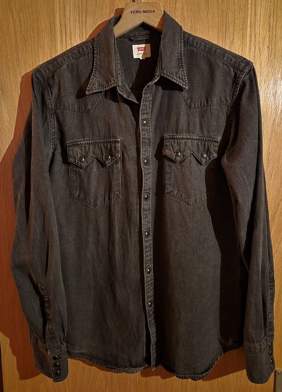 Levi's Camicie: Levi's Jeanshemd Gr. M – Usato da Scharnachtal venduto da fredperry01