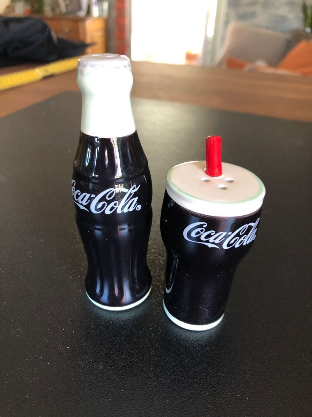 Set di piatti: Coca-Cola Salz und Pfeffer Streuer – Nuovo (secondo la descrizione) da Frauenfeld venduto da aluma14 2