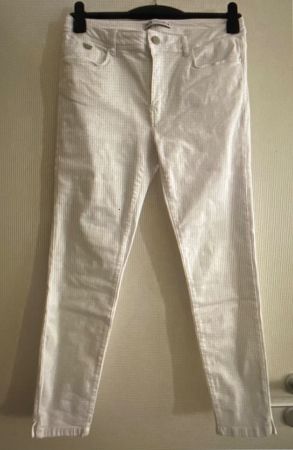 ZARA Jean blanc skinny 7/8e 42/44 - NEUF