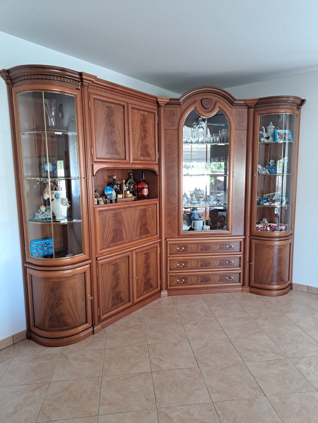 Armoires: Meuble paroi de salon modulable... – D'occasion à Bassecourt par Lupomiki1