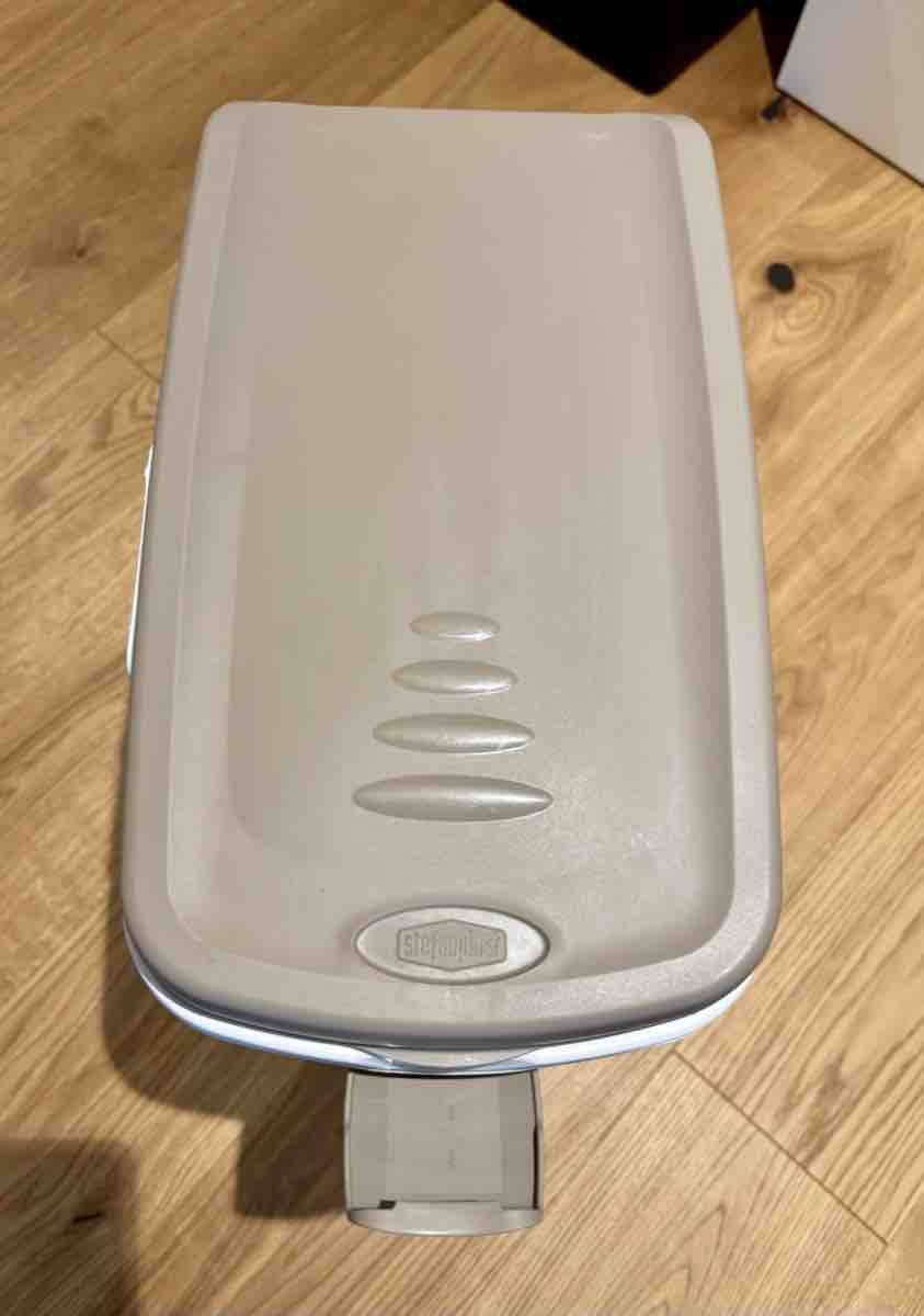 Behälter & Ähnliches: Futterbehälter 25 Liter – Gebraucht aus Auw von Megahit2008 3