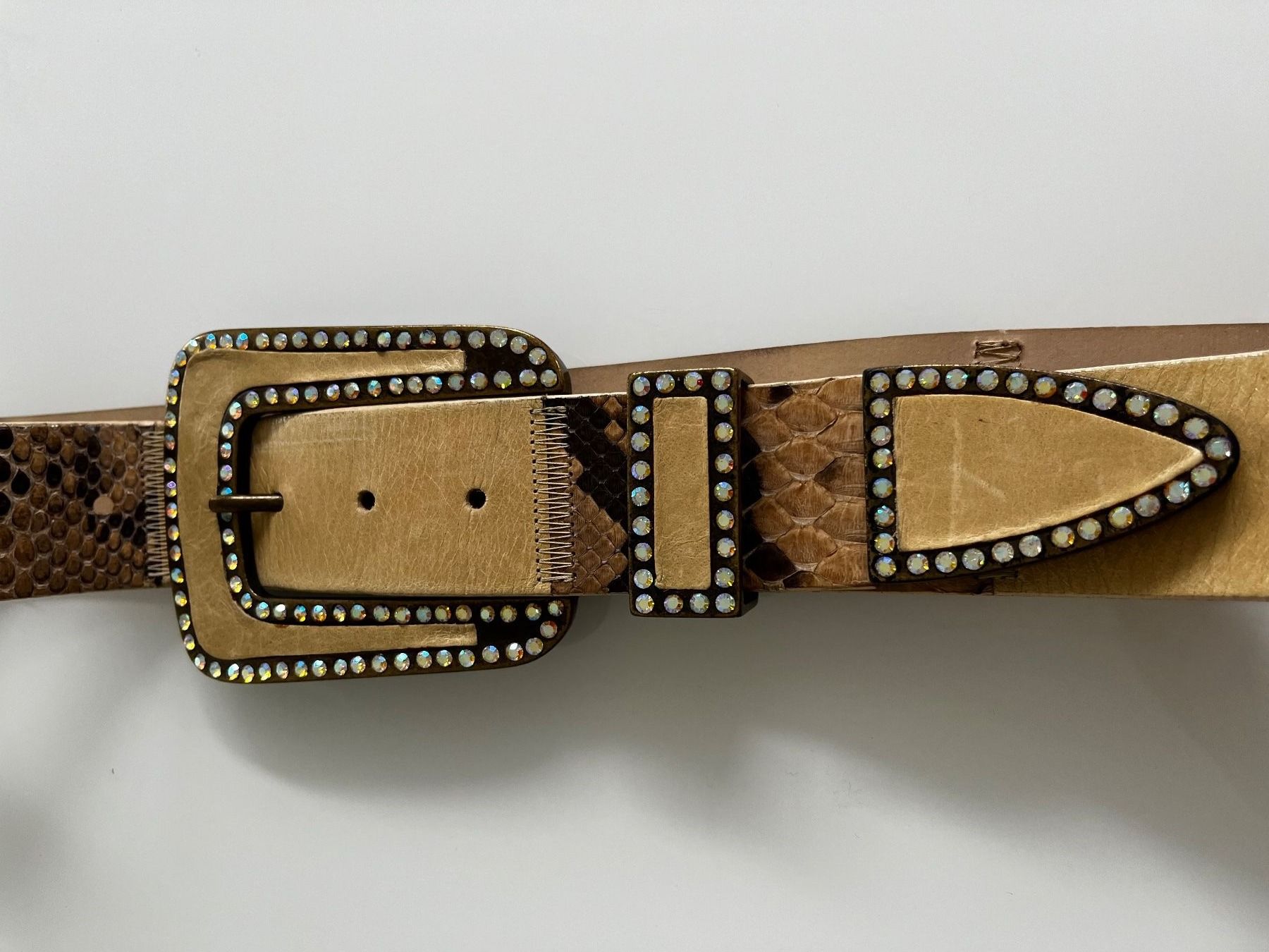 Cinture: Funkelnder Gürtel aus Python Leder Gr. 85 beige – Usato da Gutenswil venduto da Engel163 3