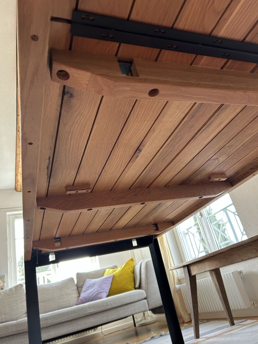 Tables: Holztisch, Esstisch, Massivholz, Eiche rustikal – D'occasion à Wil SG par Jonne 5