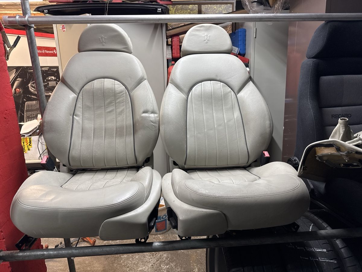 Maserati Tutti pezzi di ricambio auto: Maserati 3200 GT Interieur – Usato da Münsingen venduto da FerrariF355