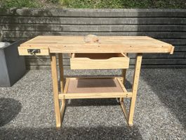 Werkbank Holz mit Schublade