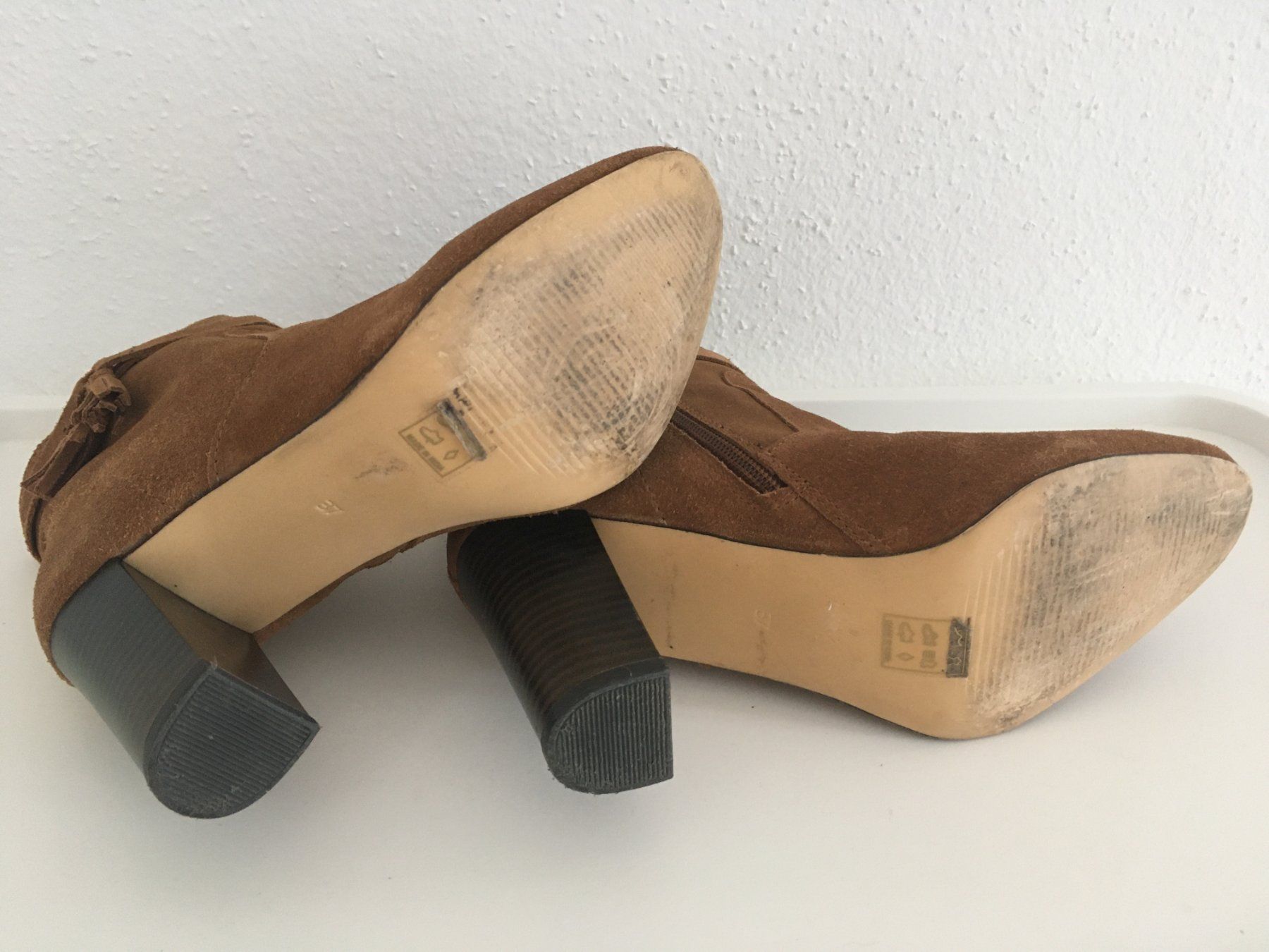 Promod Scarpe da donna: Bottines élégantes en daim à talons hauts – Usato da Biel/Bienne venduto da almercaa 5