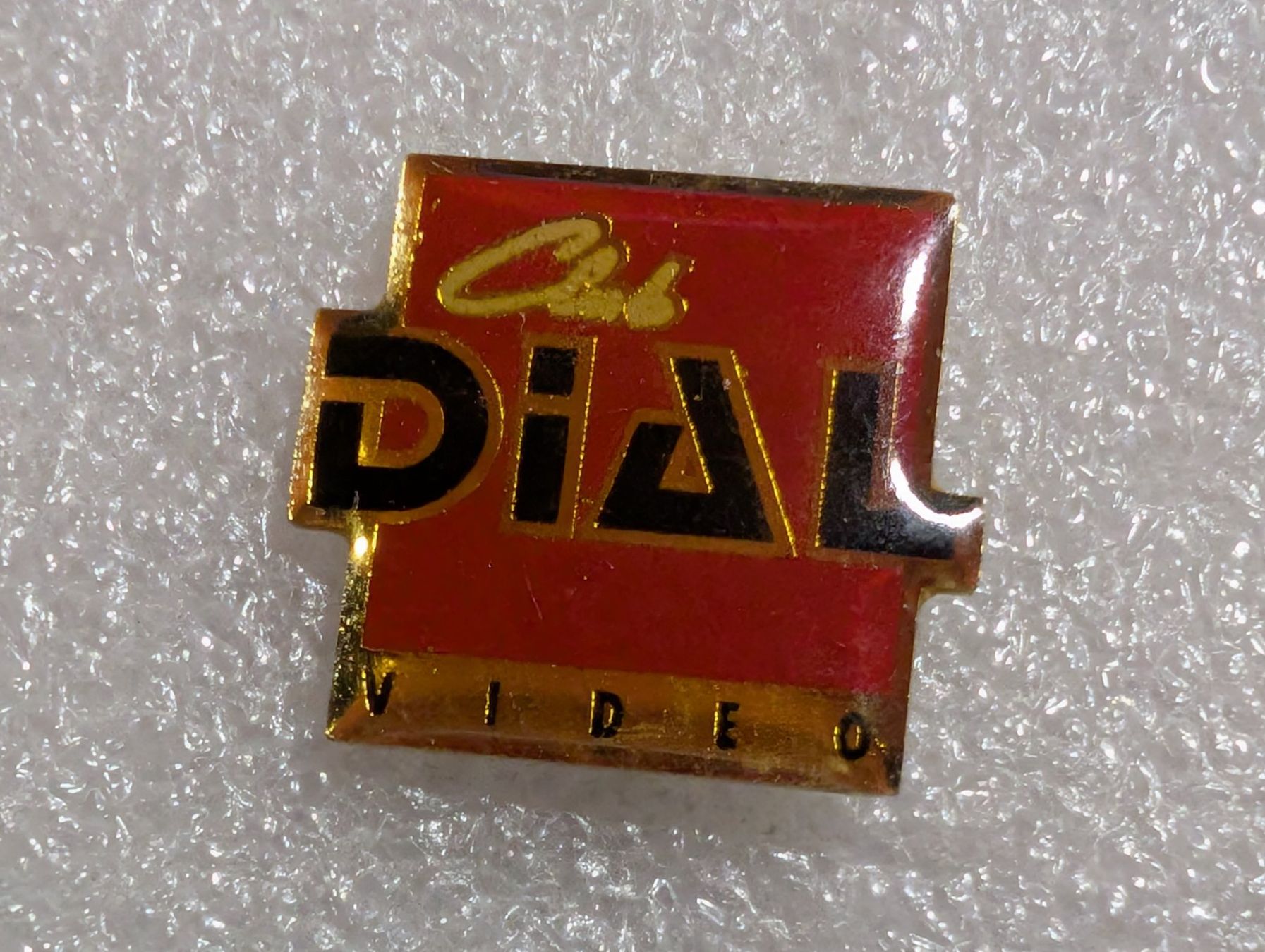Placchette & Badge: Ansteckpin 285: Club Dial – Usato da Oppligen venduto da Pin-Fall-Shop