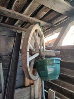 Altes Holz Wagenrad - Dekorationsobjekt