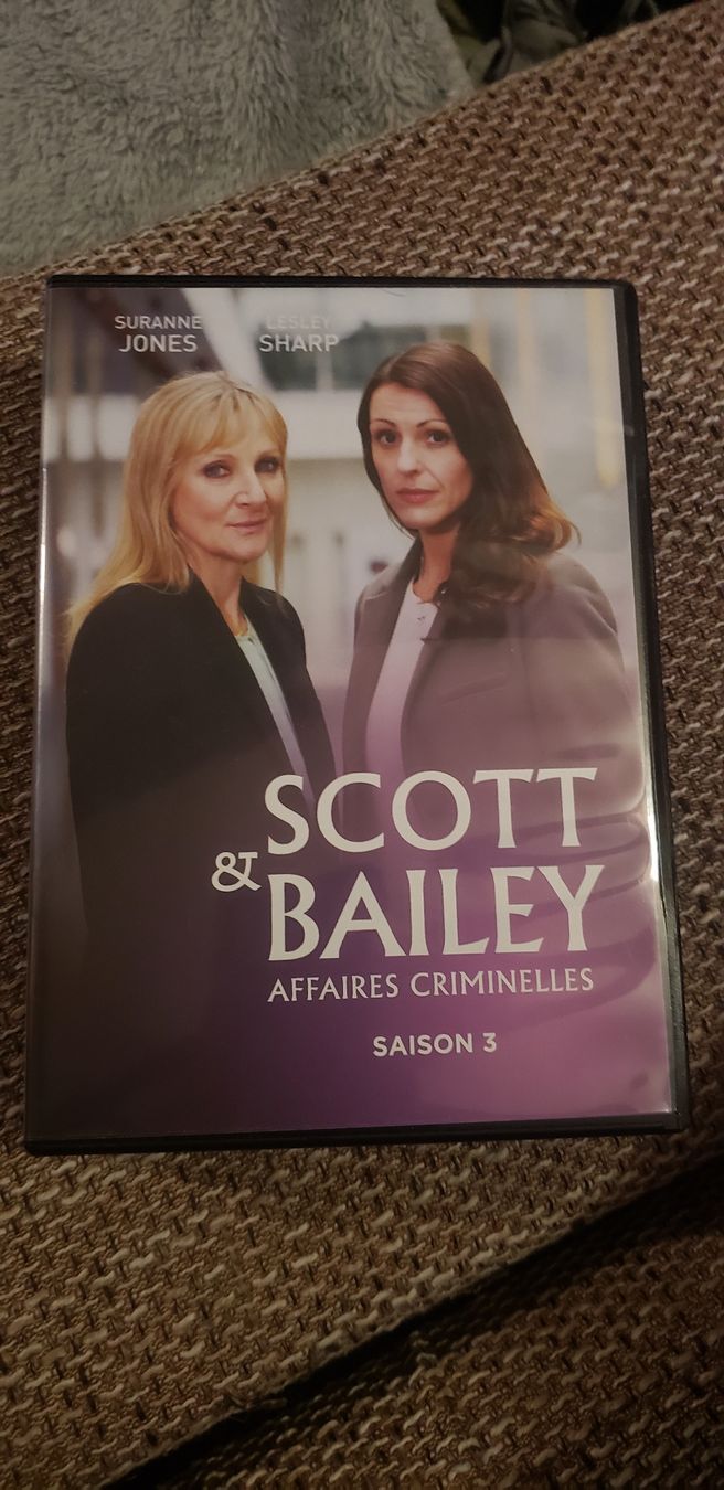 Tutti i DVDs: Scott & Bailey saisons 1 à 3 – Usato da Le Séchey venduto da Jill93 4