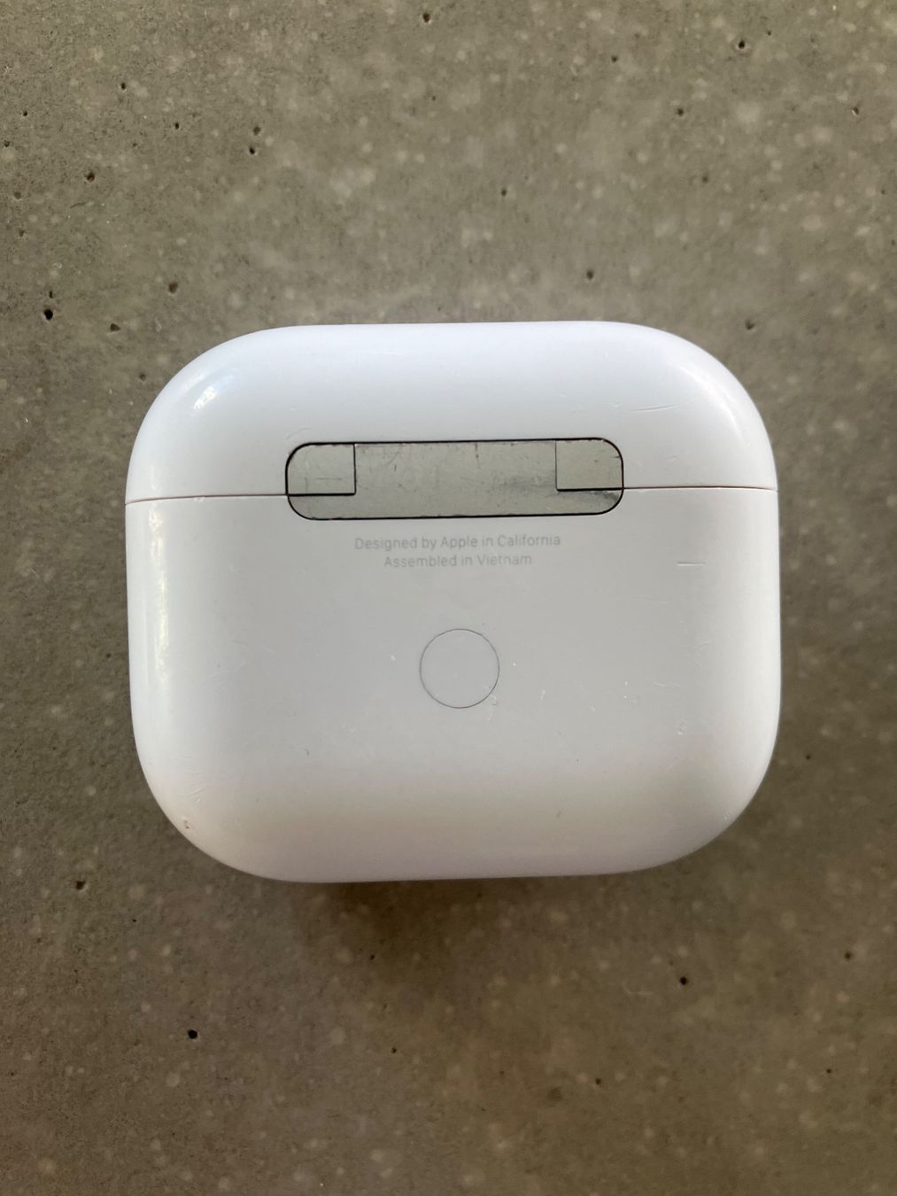 Apple Kopfhörer: Apple AirPods 3 Case – Gebraucht aus Lausanne von mr.v 2