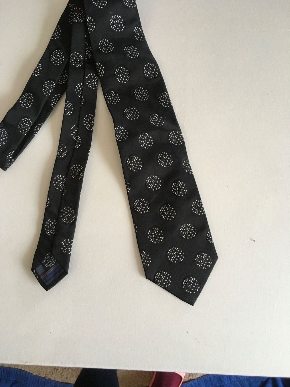 Kenzo Cravatte: Kenzo Krawatte Seide schwarz – Usato da Zug venduto da smile060 9