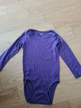 Body H&M lila Langarm Grösse 104