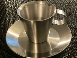 Praktische Edelstahl Espressotasse mit Untertasse. Neu!