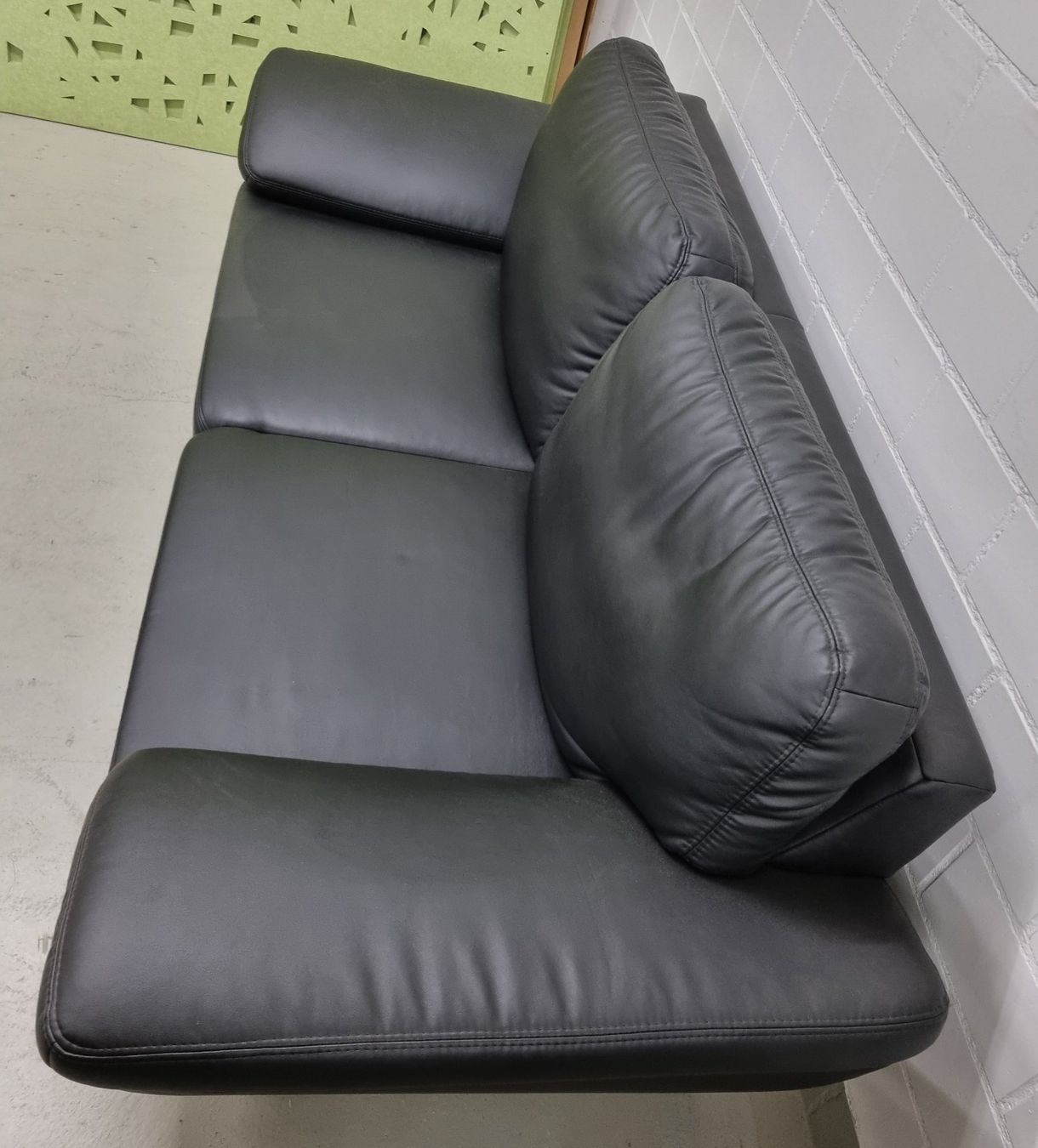 Divani: Kunstleder Sofa in schwarz – Usato da Dübendorf venduto da topo73 2
